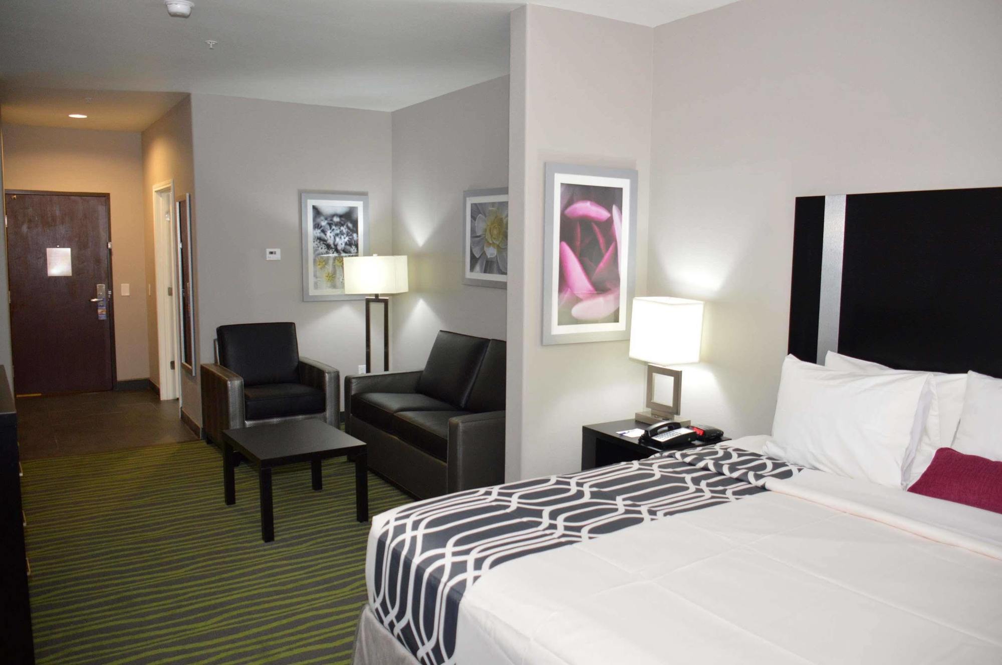 Western Inn&suites Dilley